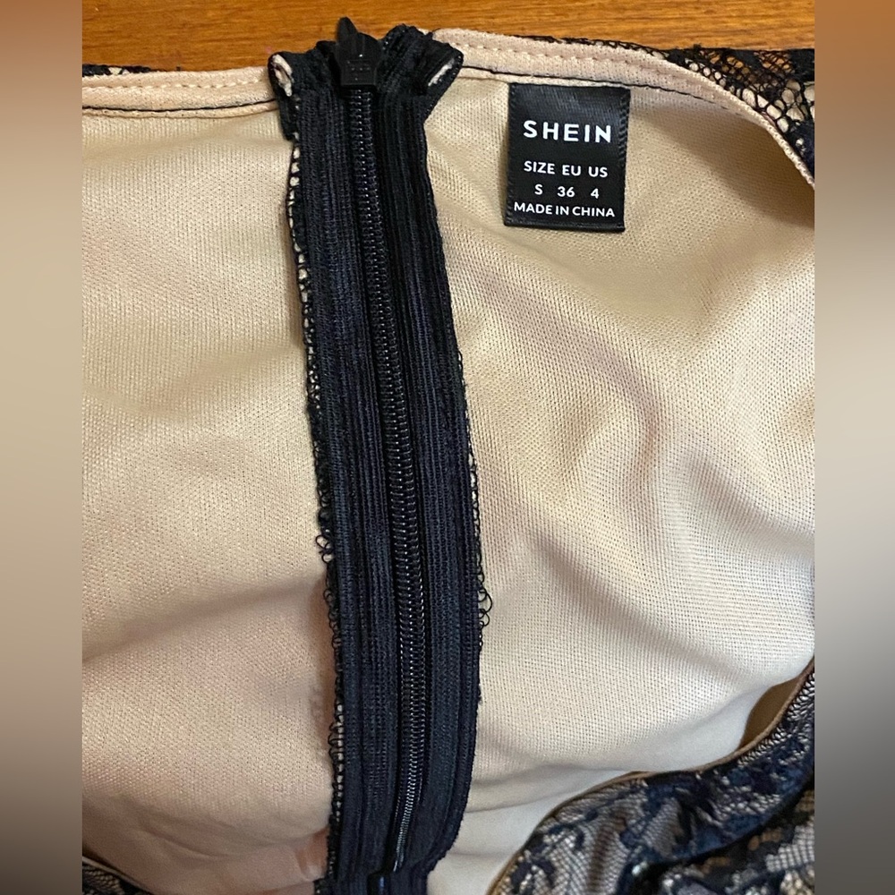 NWT SHEIN sexy black stretch lace bell sleeve romper,illusion lining,fit/flare S - Picture 10 of 12